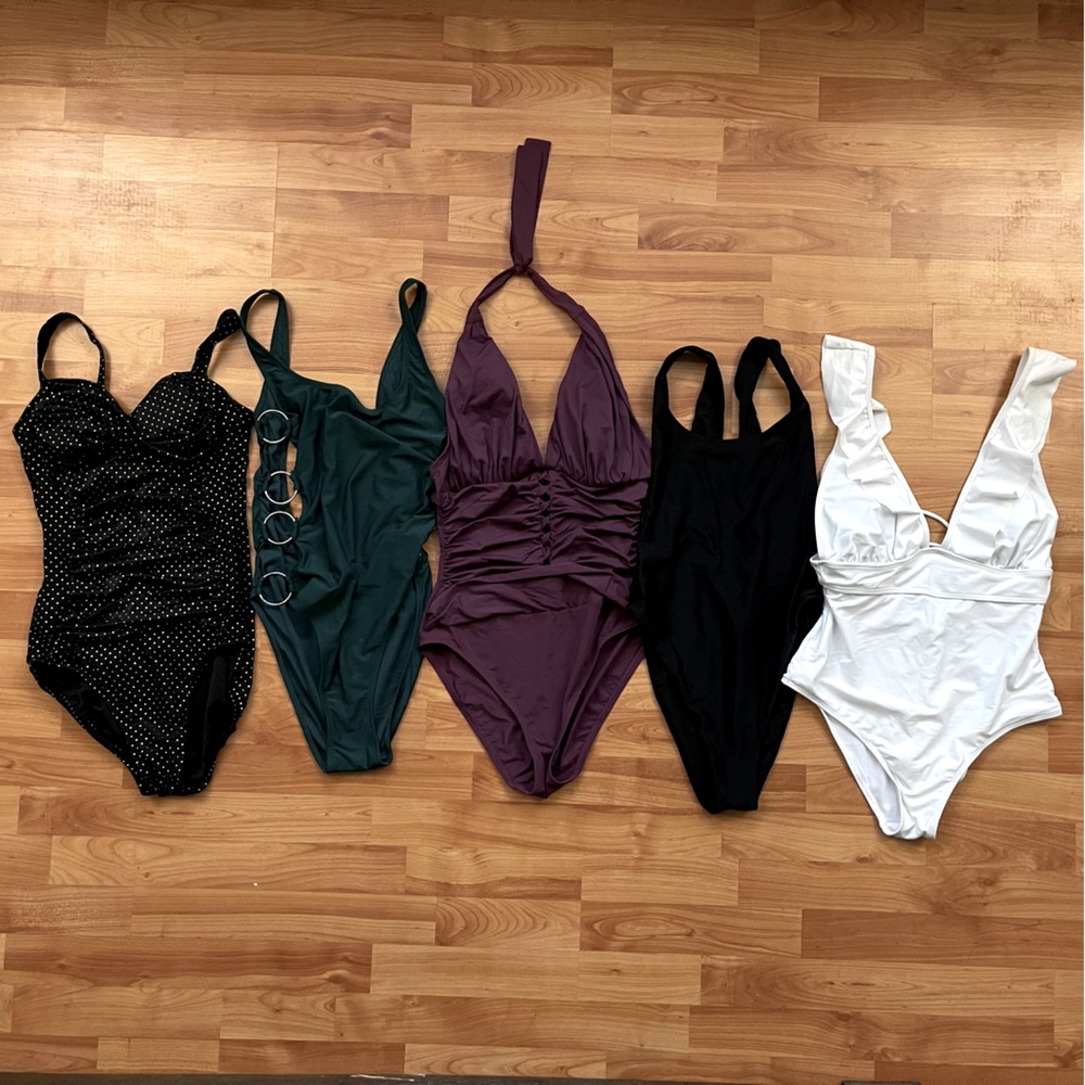 5 women swimsuits, all one piece, never worn